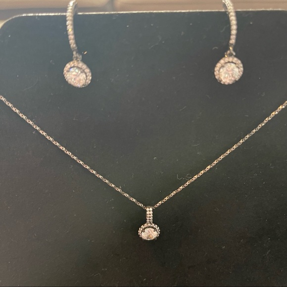 Sterling Silver with Black Rhodium plated necklace and drop earrings set. - Picture 5 of 5